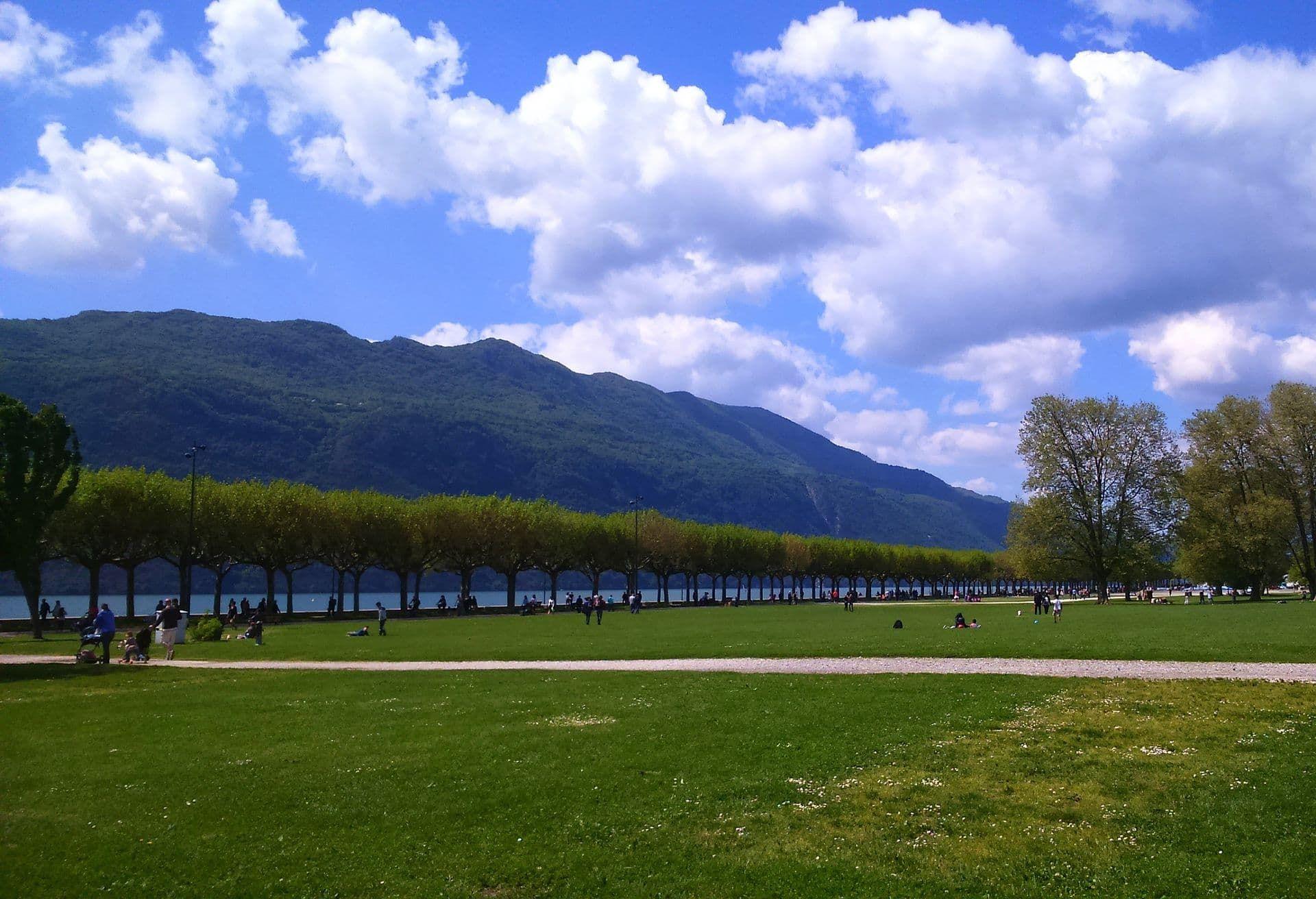 Esplanade du Lac Aix-les-Bains